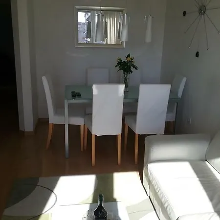 Apartment Sunny And Cozy Split