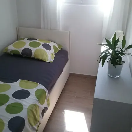 Sunny And Cozy سبليت
